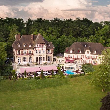 Le Chateau De La Tour Hotel Gouvieux Exterior photo