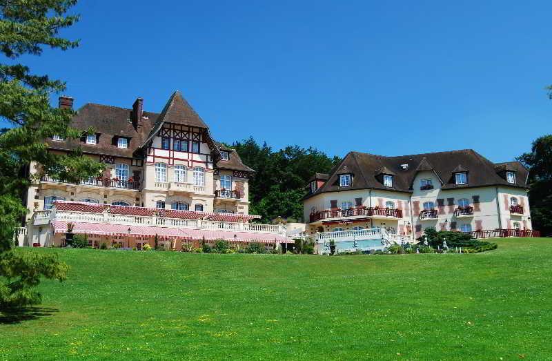 Le Chateau De La Tour Hotel Gouvieux Exterior photo