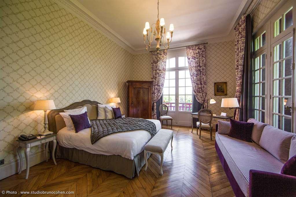 Le Chateau De La Tour Hotel Gouvieux Room photo